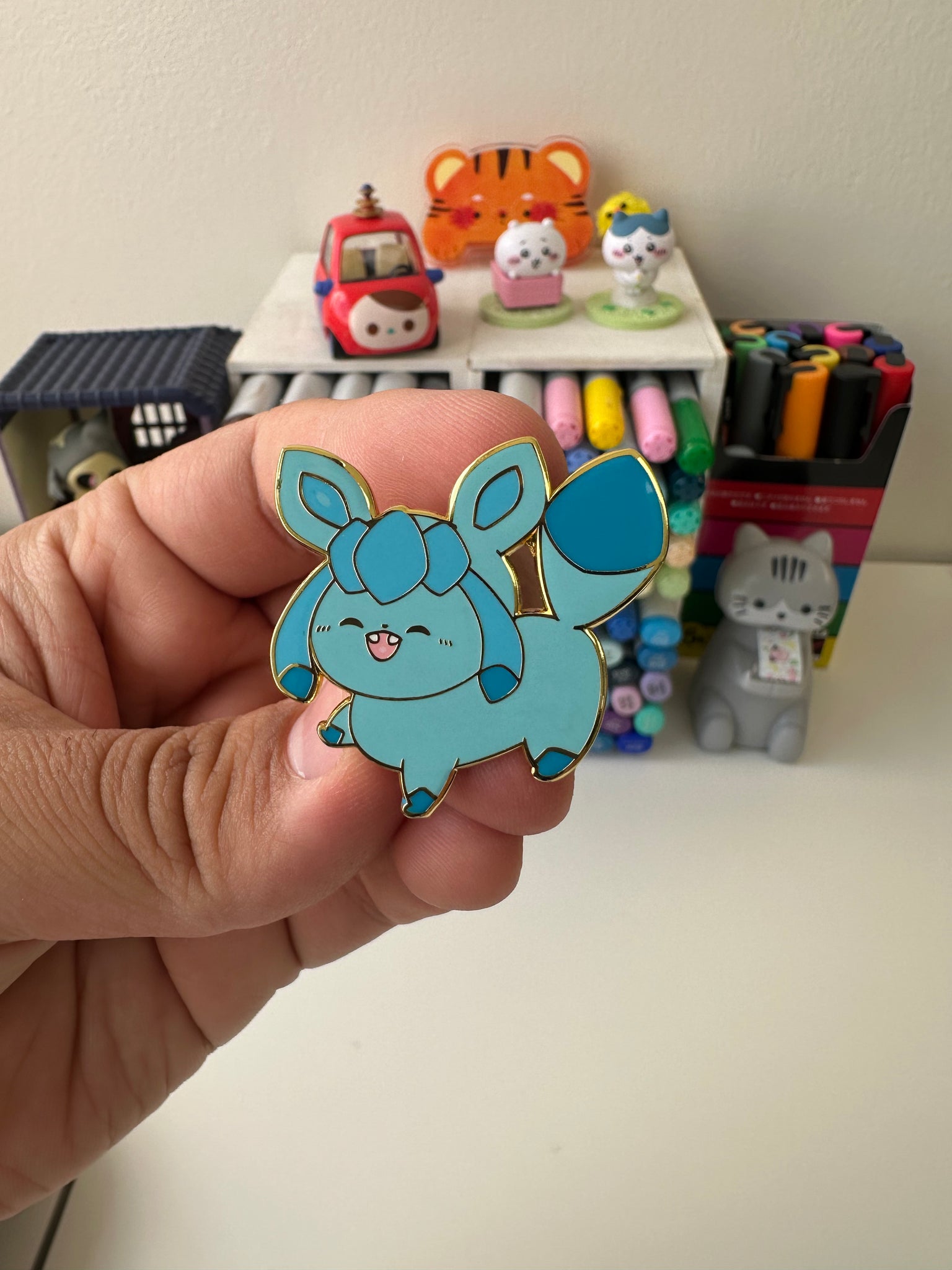 Glaceon Pin