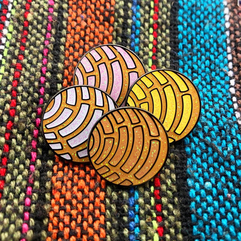 Concha Mini enamel pin